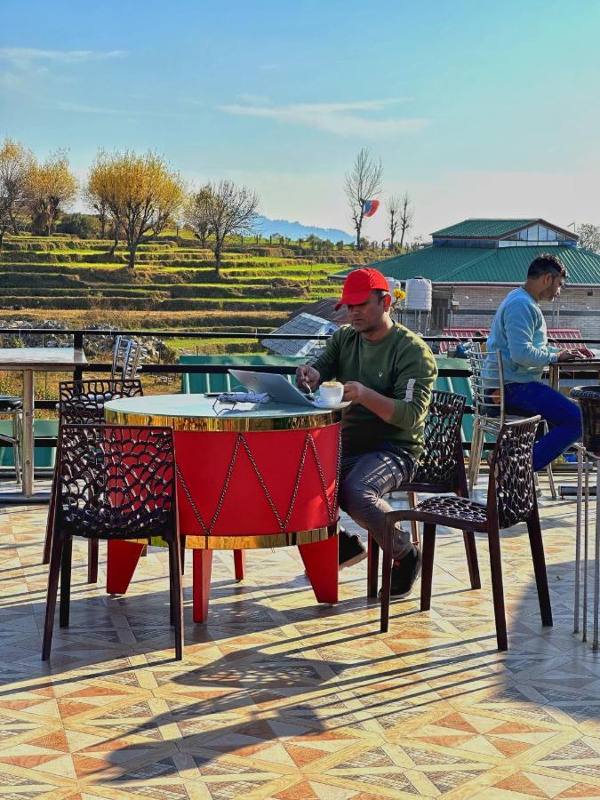 Raahi Stay, Landing Site Bir - Stay & Cafe Bagian luar foto