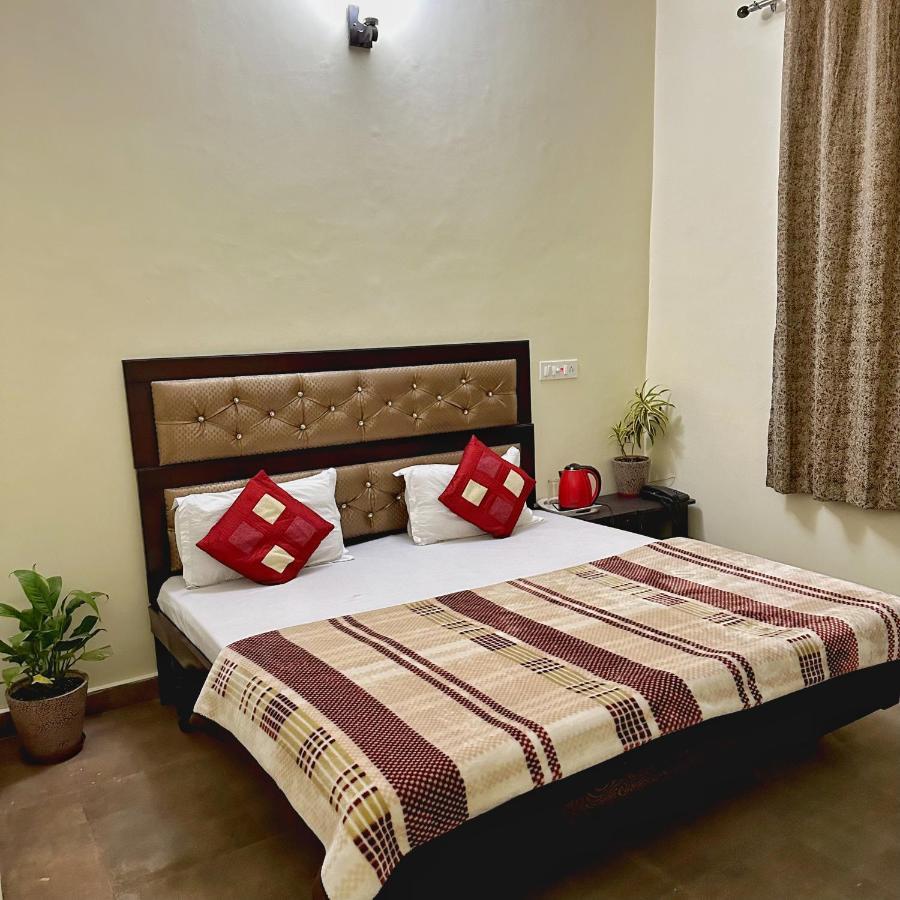 Raahi Stay, Landing Site Bir - Stay & Cafe Bagian luar foto