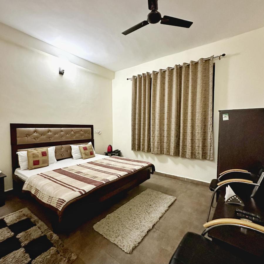 Raahi Stay, Landing Site Bir - Stay & Cafe Bagian luar foto