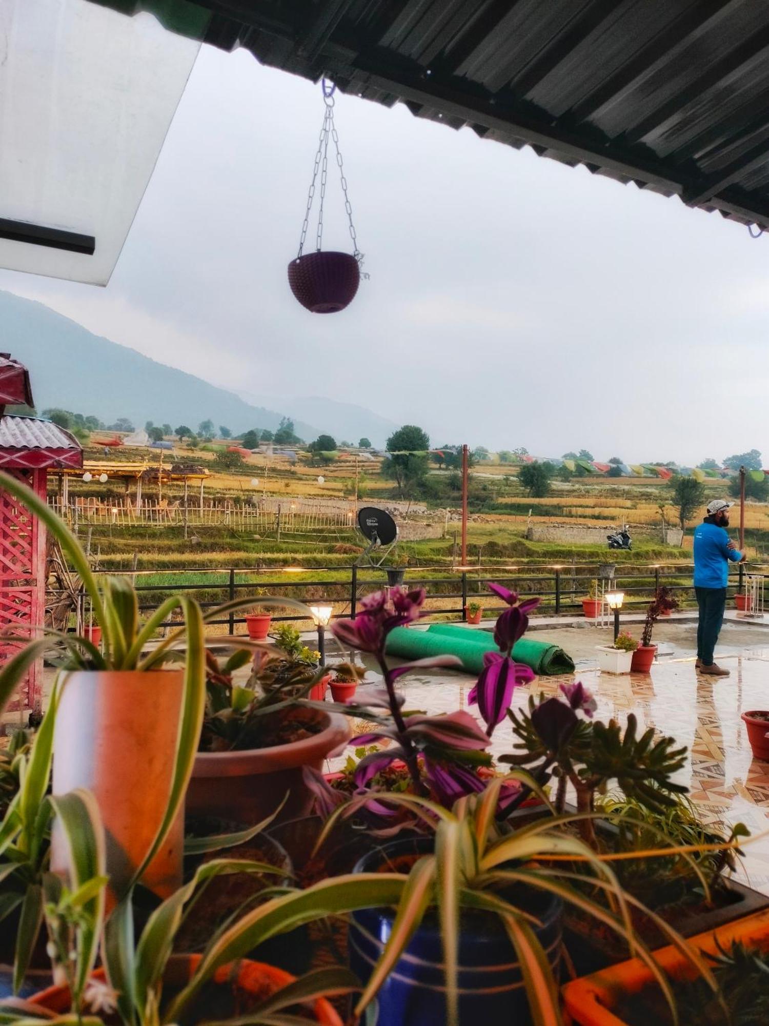 Raahi Stay, Landing Site Bir - Stay & Cafe Bagian luar foto